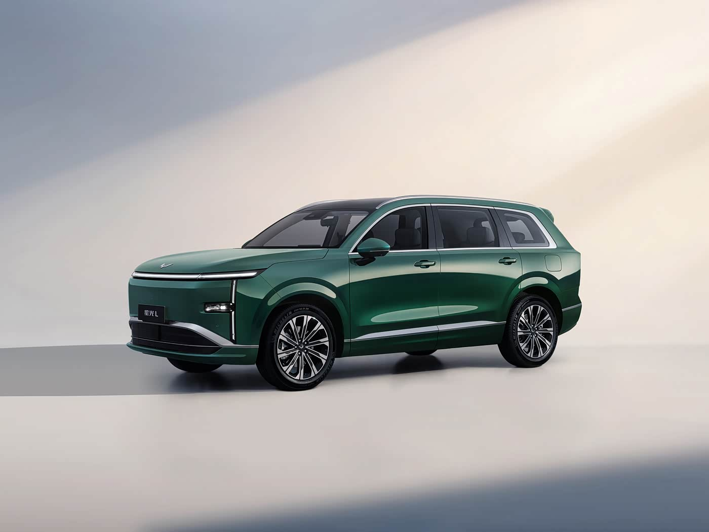 ڇا Wuling Starlight L کي خاندانن لاءِ مثالي ڊگھي رينج 6-سيٽ PHEV بڻائي ٿو؟